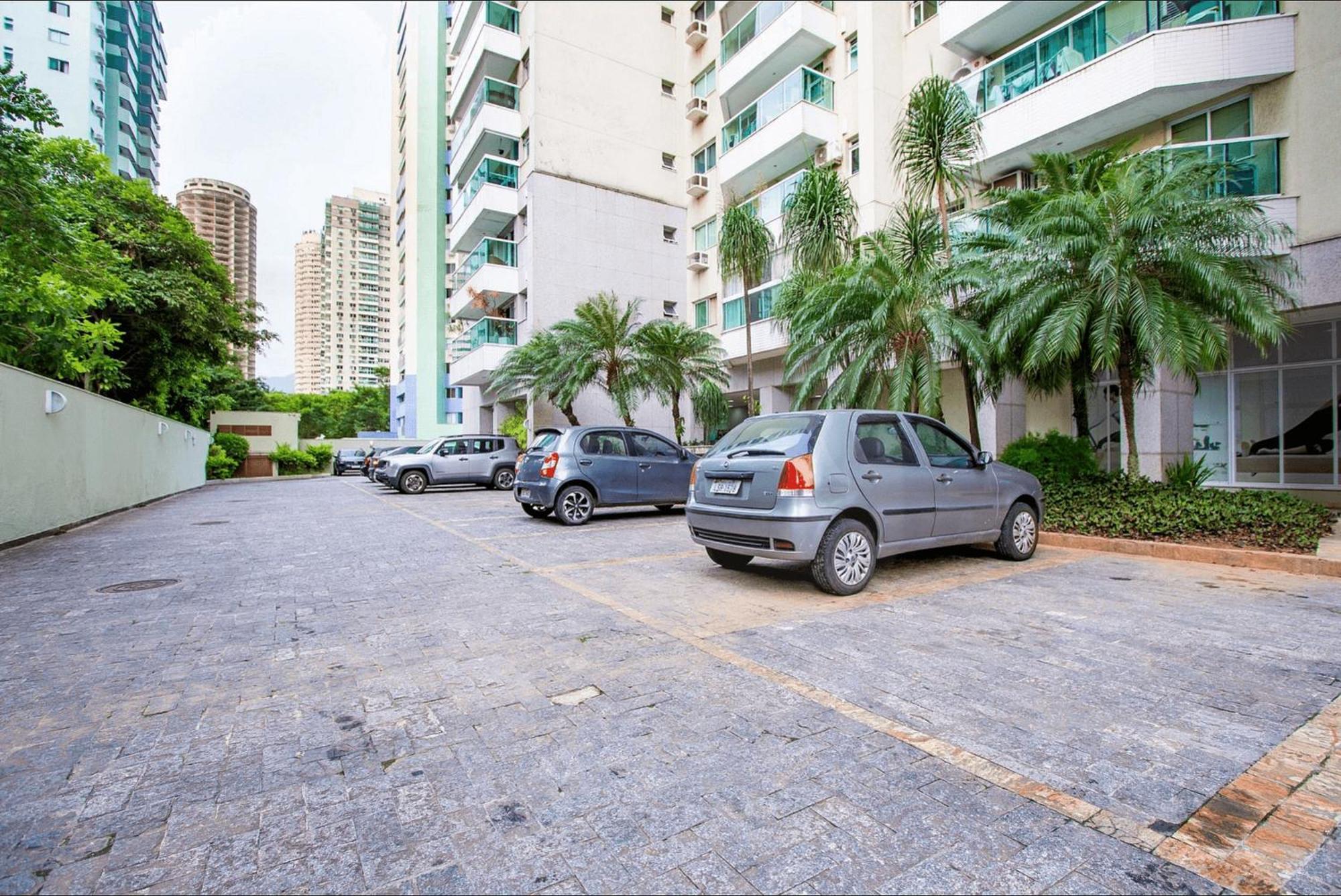 Lazer Completo Na Barra: Piscina, Sauna E Mar Apartment